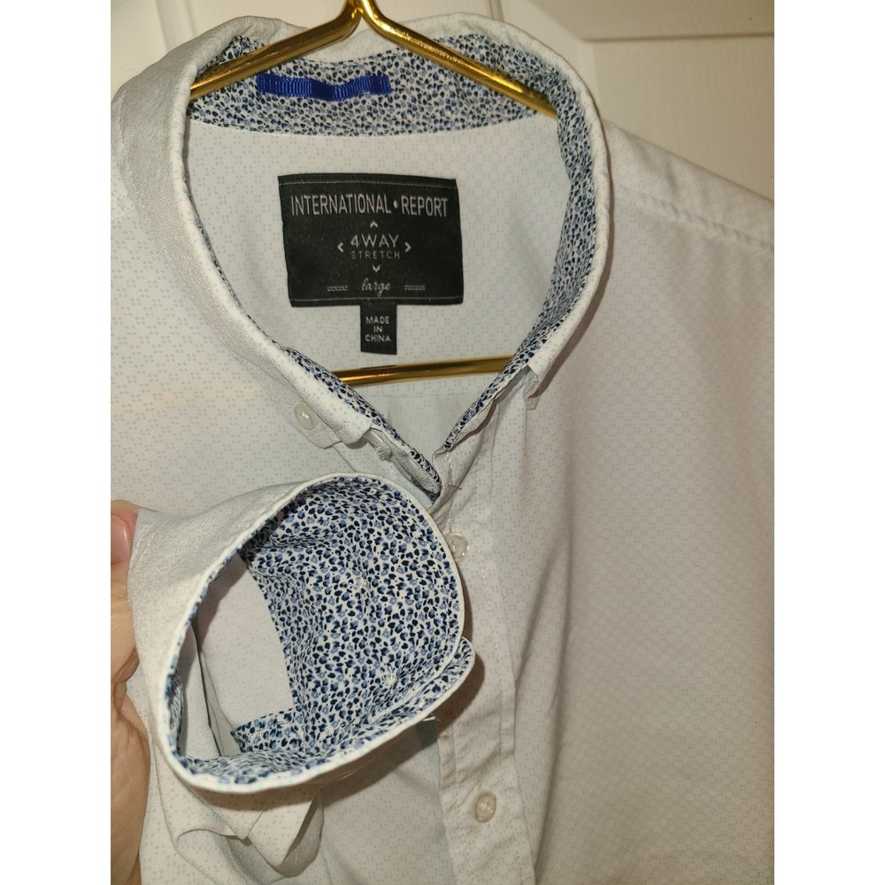 International Report Button Down Mens L White Blue Geometric 4 Way Stretch Shirt